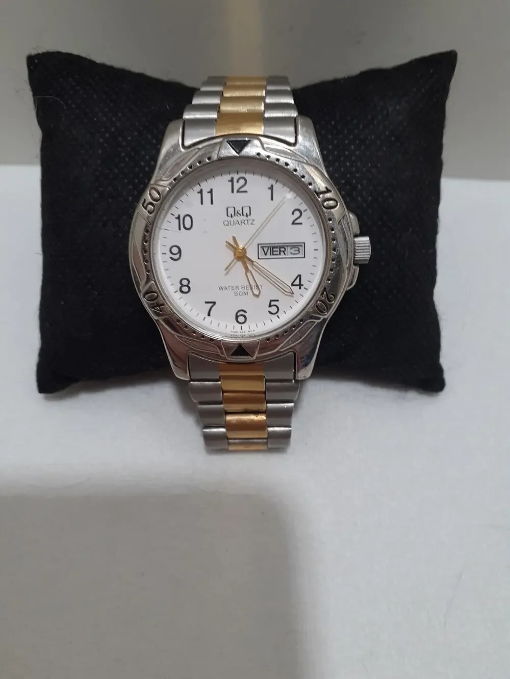 Q&Q Spanish Men's Wristwatch Day and Date Japan Movement